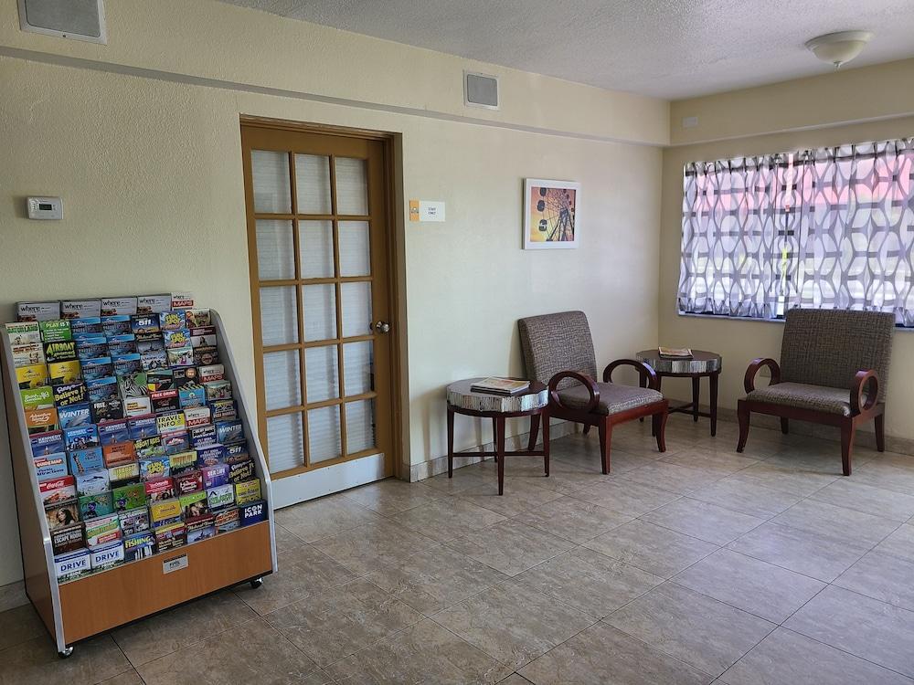 Quality Inn & Suites Orlando East - Ucf Area Alafaya Bagian luar foto