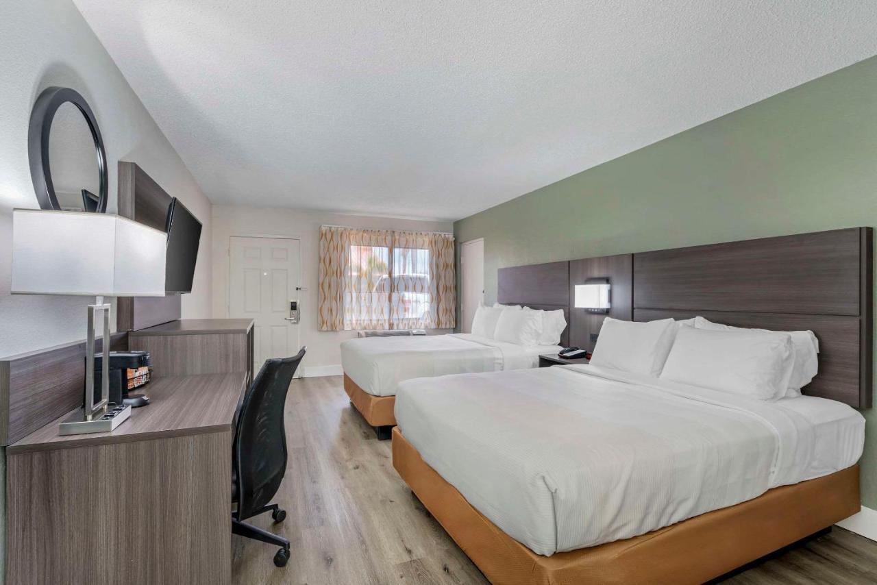 Quality Inn & Suites Orlando East - Ucf Area Alafaya Bagian luar foto