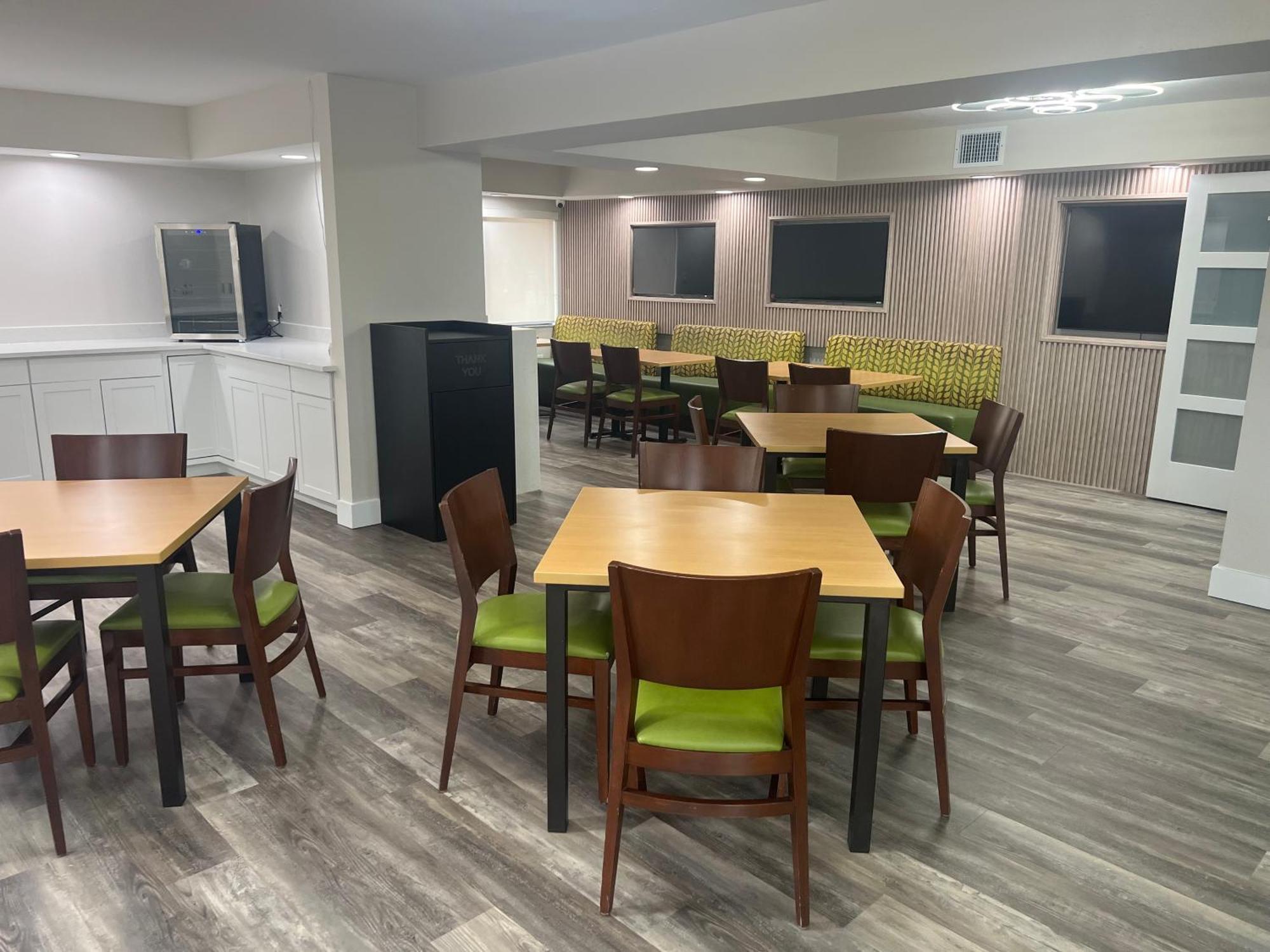 Quality Inn & Suites Orlando East - Ucf Area Alafaya Bagian luar foto