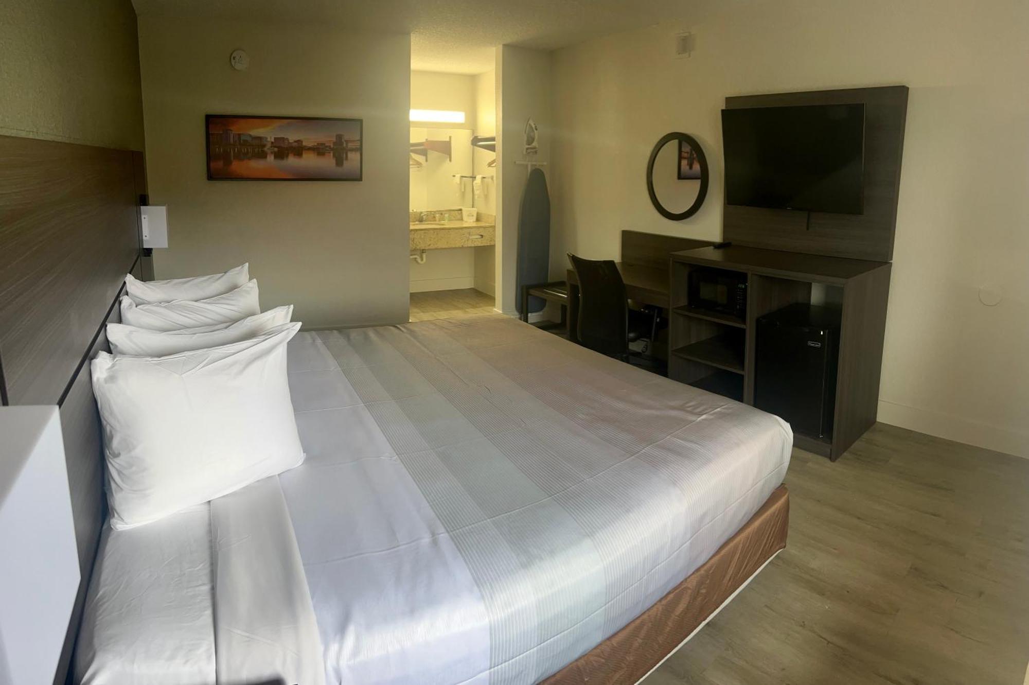 Quality Inn & Suites Orlando East - Ucf Area Alafaya Bagian luar foto