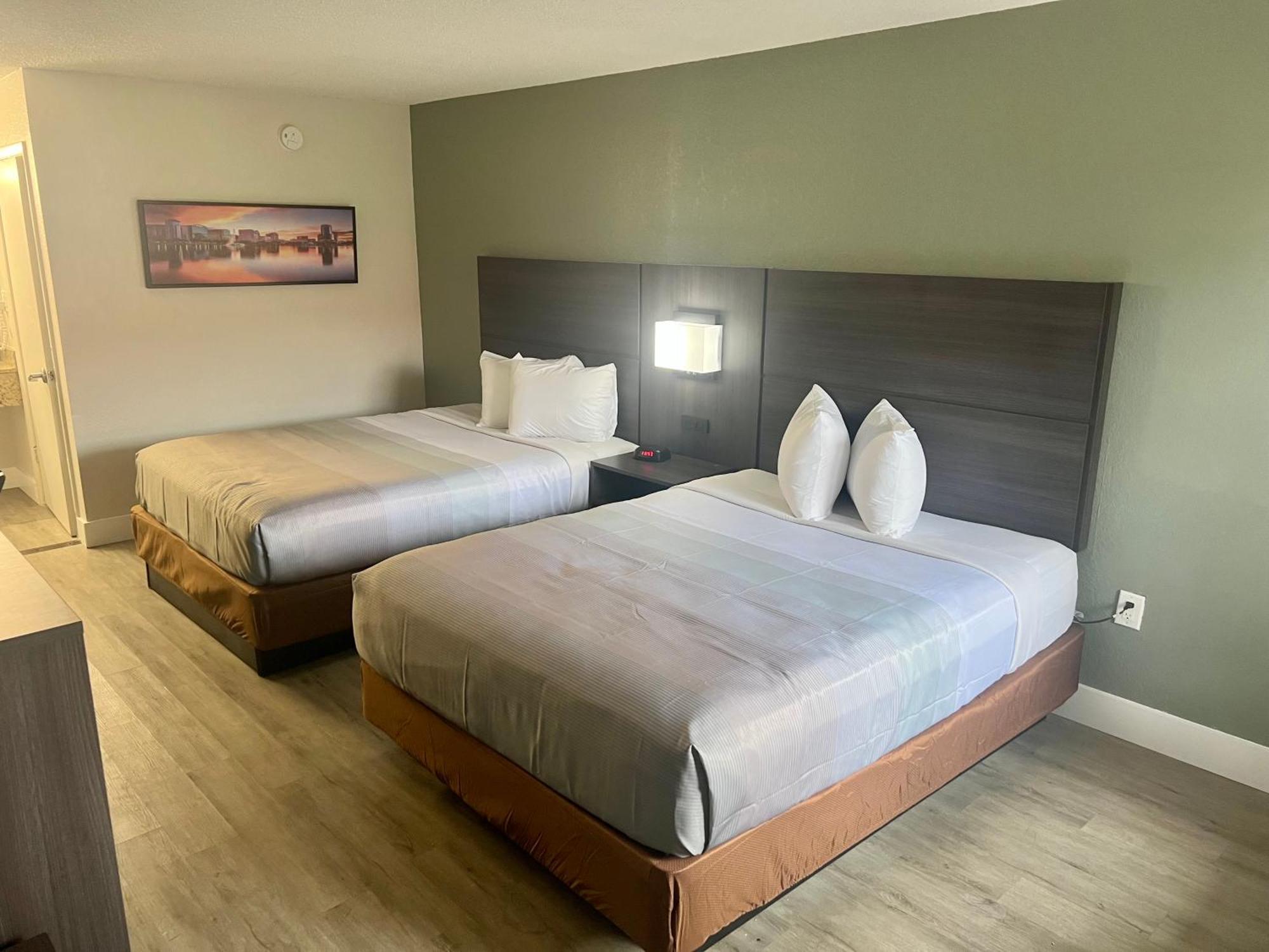 Quality Inn & Suites Orlando East - Ucf Area Alafaya Bagian luar foto