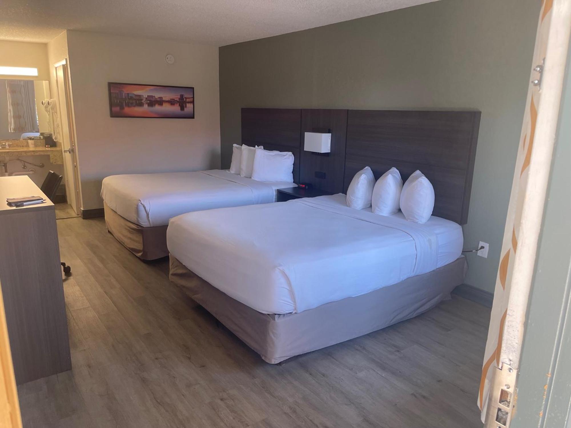 Quality Inn & Suites Orlando East - Ucf Area Alafaya Bagian luar foto