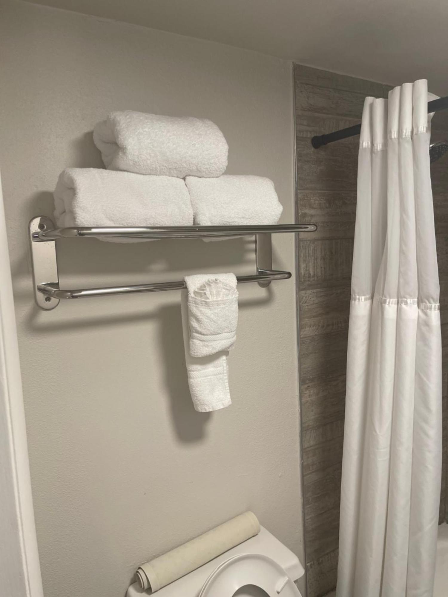 Quality Inn & Suites Orlando East - Ucf Area Alafaya Bagian luar foto