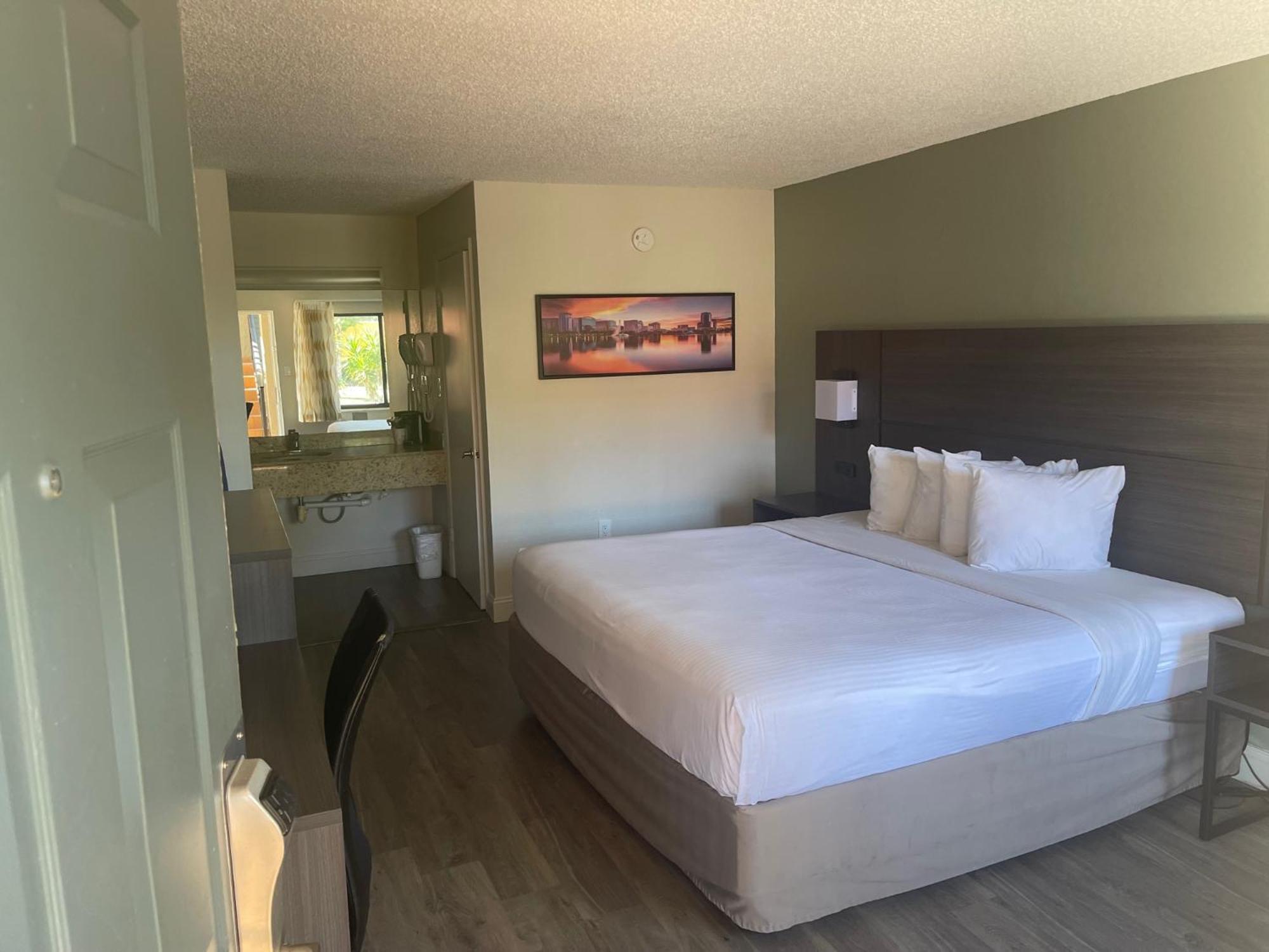 Quality Inn & Suites Orlando East - Ucf Area Alafaya Bagian luar foto